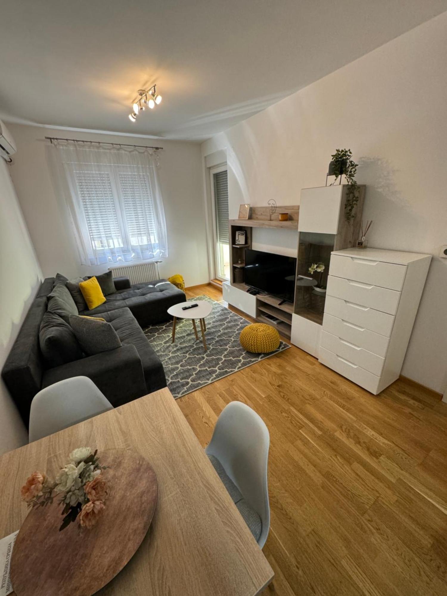 Ferienwohnung Novi Sad Apartman Exterior foto